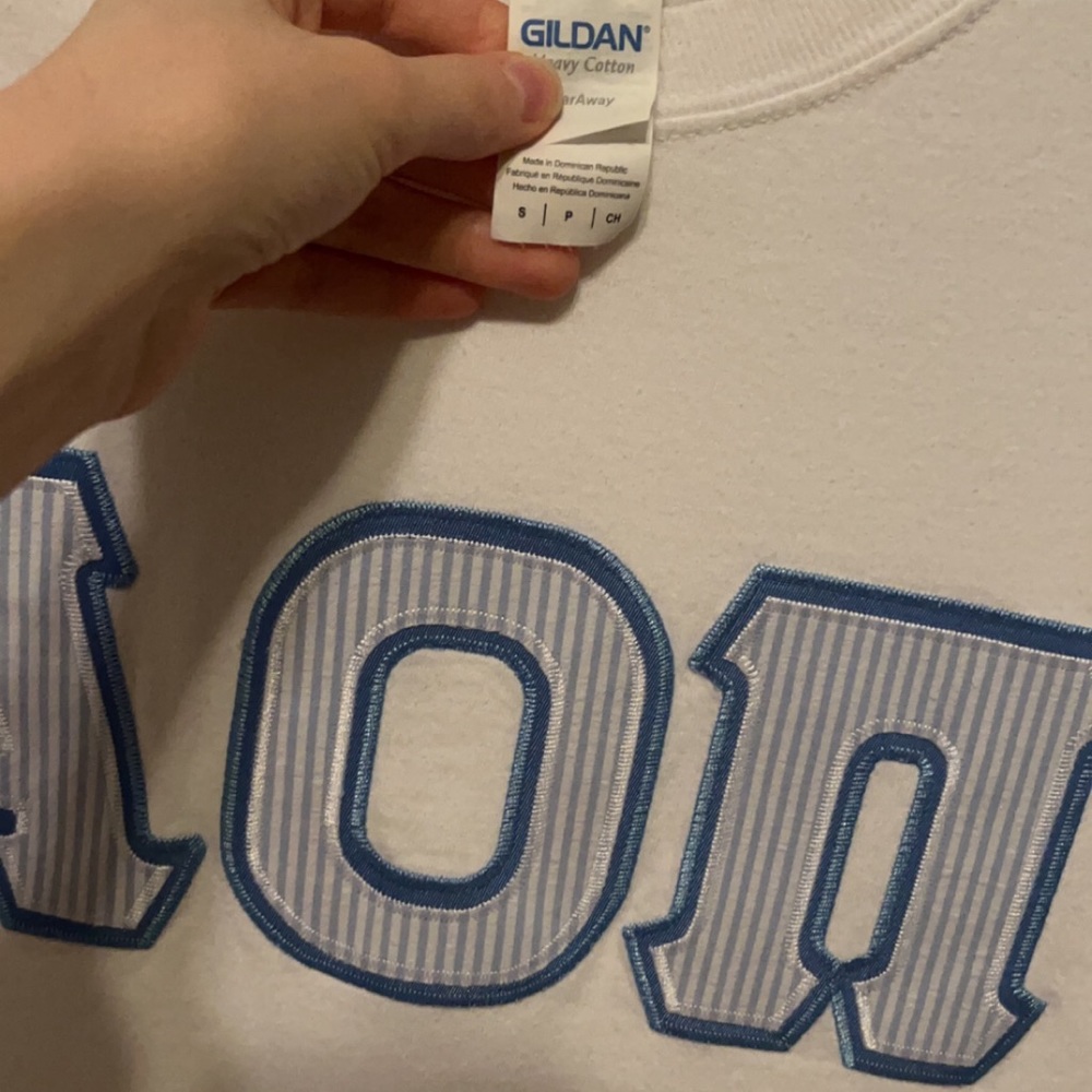 AOII white and blue stitched letter tee